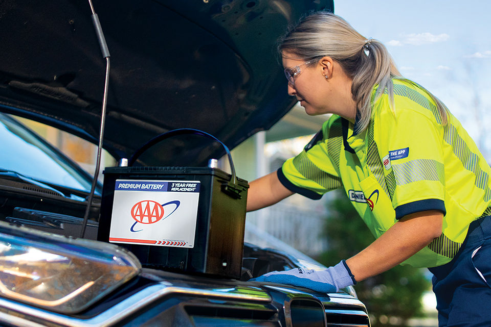 Replacing the car battery with a new AAA Battery