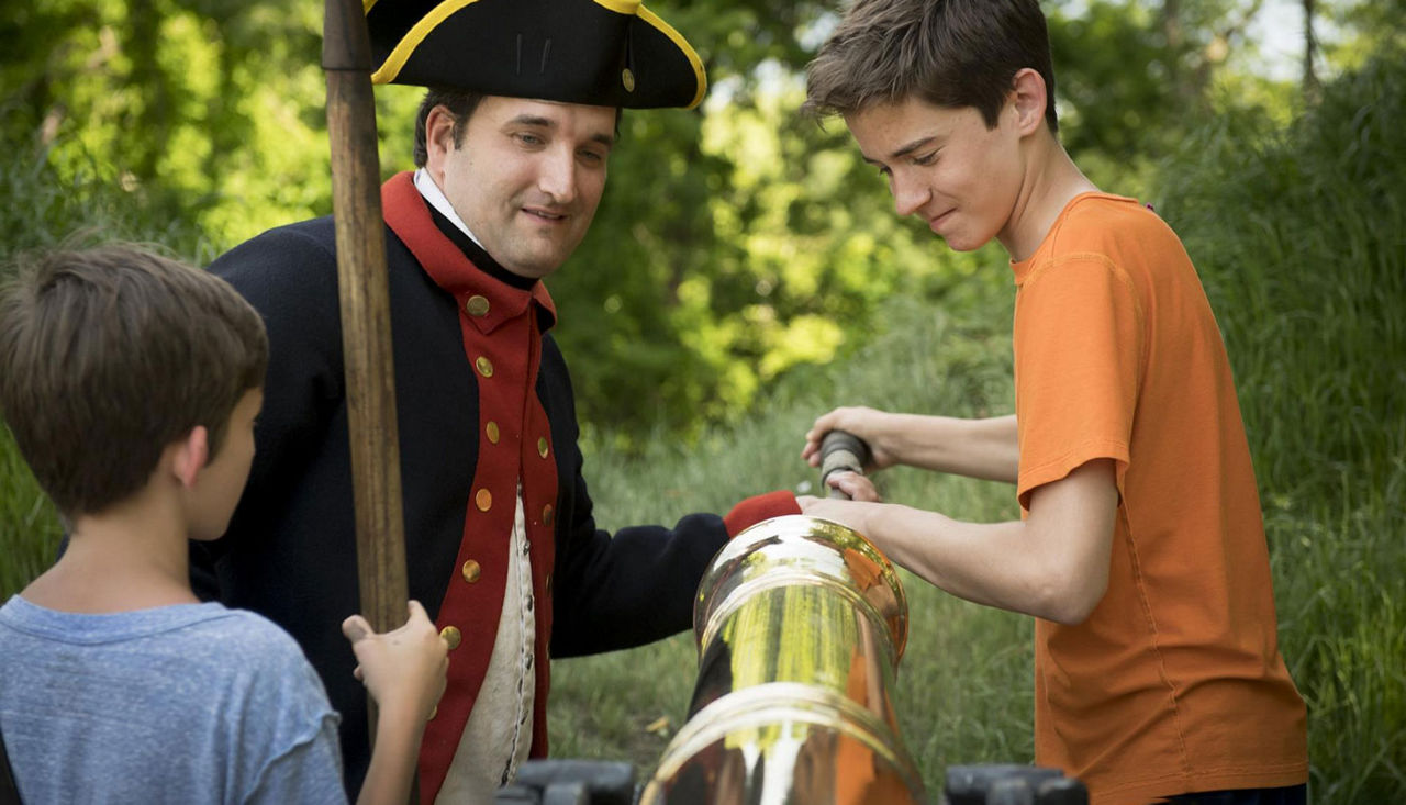 Demonstration to kids on the continental army encampment artillery