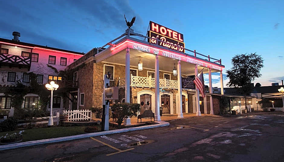 El Rancho Hotel on Route 66