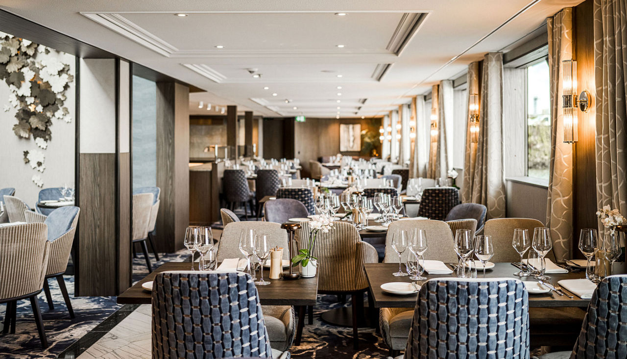 ms Lumière’s Compass Rose dining room