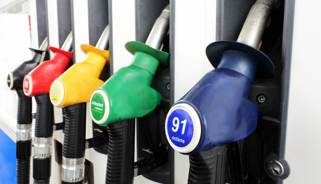 Gas station pump with range octane