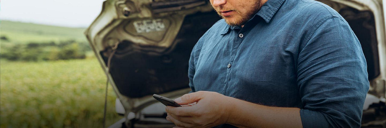 AAA Minneapolis tow trucks battery jump starts flat tire service in Hennepin County MN