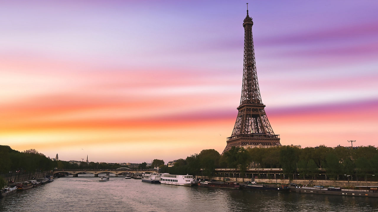 Eiffel Tower and pool at sunrise
