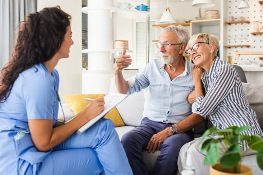 Couple talking to a nurse about Medicare 