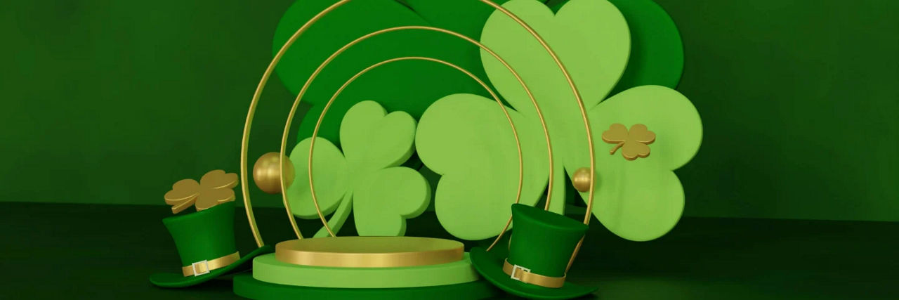 Clovers and Leprechaun hat figurines