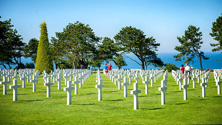 American memorial crosses