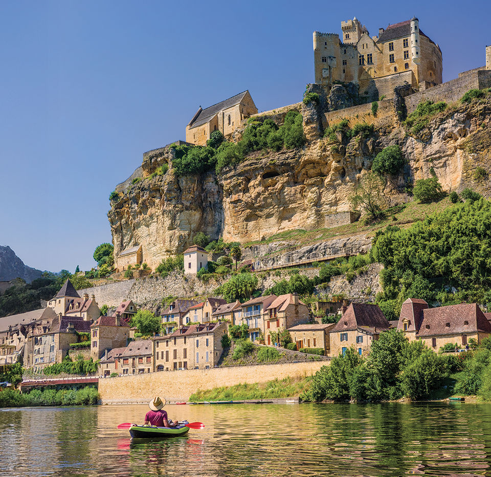 Kayak trip Dordogne