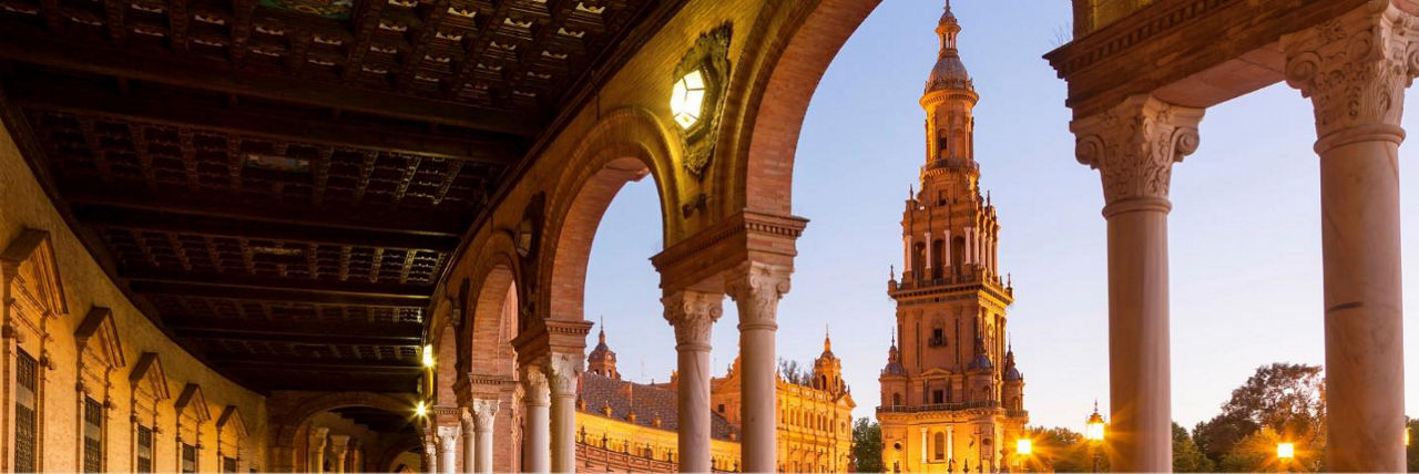Trafalgar Plaza de Espana, Seville at dusk